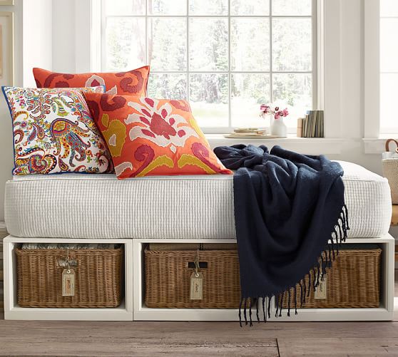 Savannah Daybed With Trundle Pottery Barn Daybeds Have The Day Bed