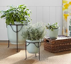 Patio & Outdoor Planters | Pottery Barn